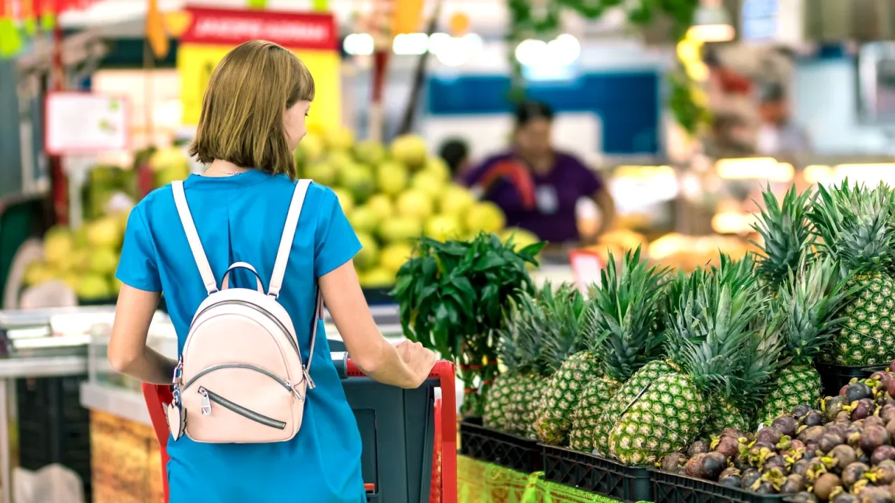 Market rafında kahve ürünleri